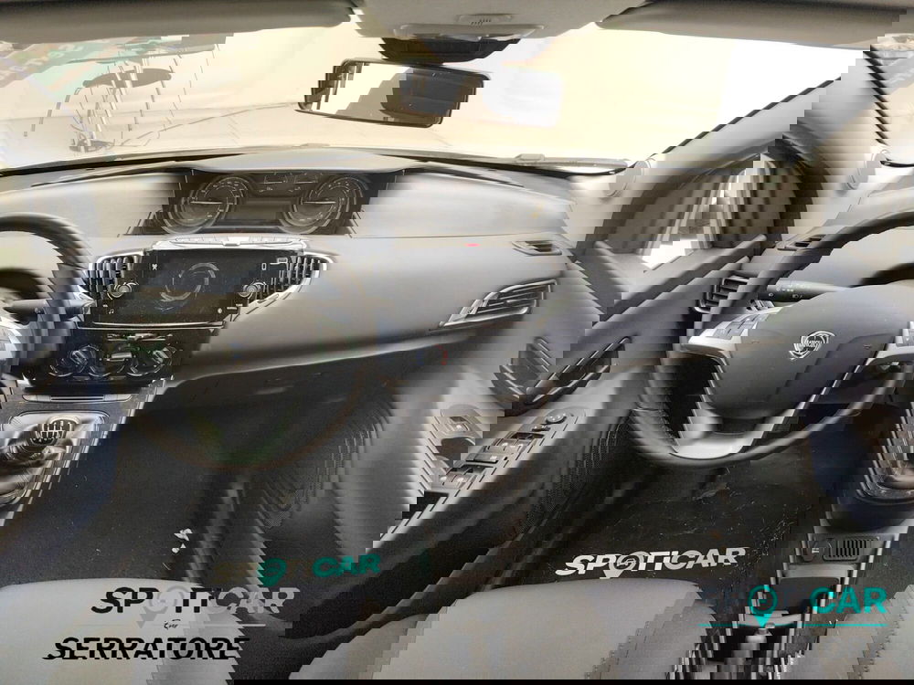 Lancia Ypsilon usata a Como (14)