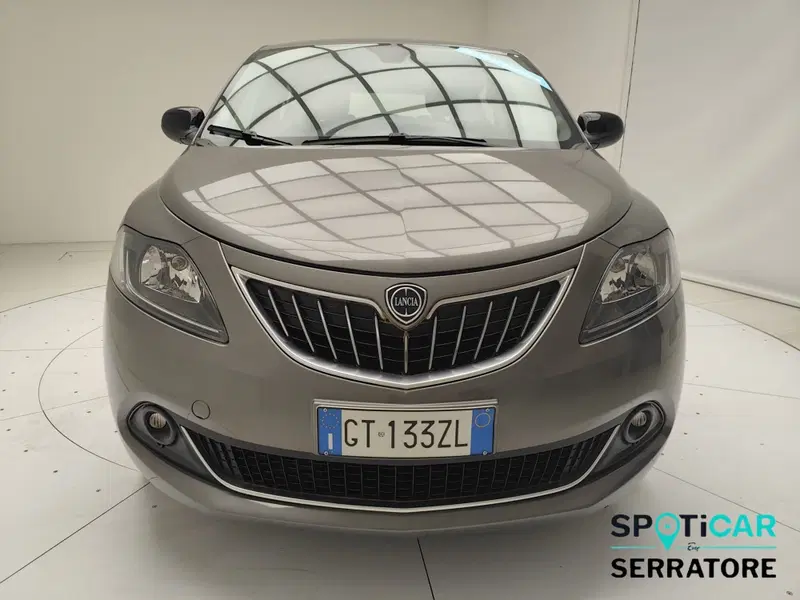 Lancia Ypsilon usata a Como (2)