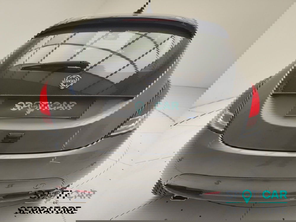 Lancia Ypsilon usata a Como (6)