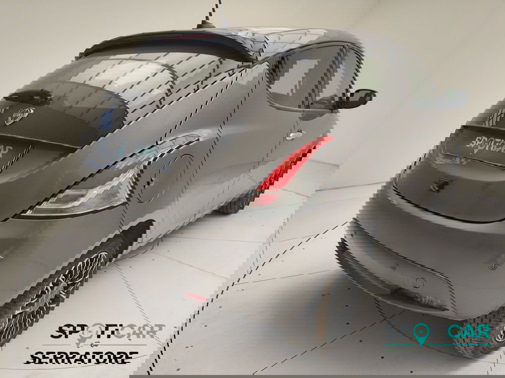 Lancia Ypsilon usata a Como (5)