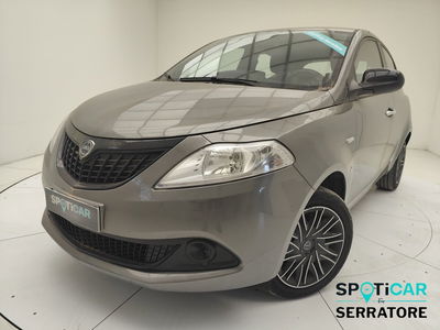 Lancia Ypsilon 1.0 FireFly 5 porte S&amp;S Hybrid Ecochic Silver del 2024 usata a Erba