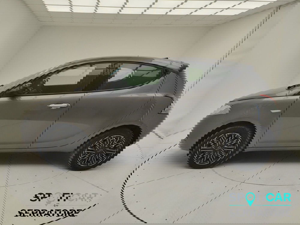 Lancia Ypsilon usata a Como (4)