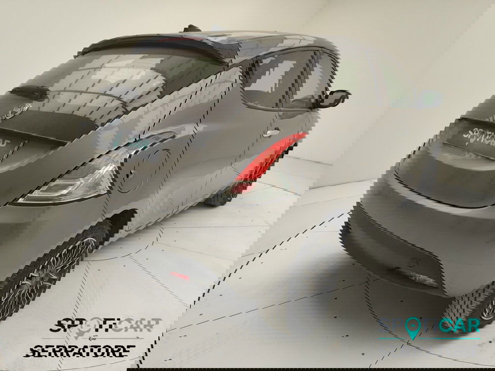 Lancia Ypsilon usata a Como (5)