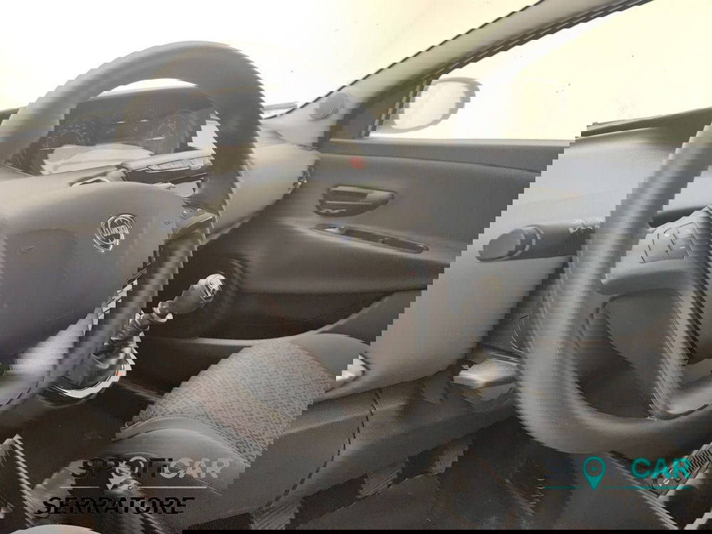 Lancia Ypsilon usata a Como (8)