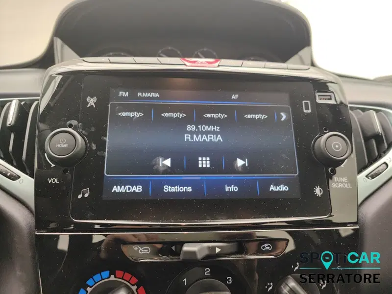 Lancia Ypsilon usata a Como (10)