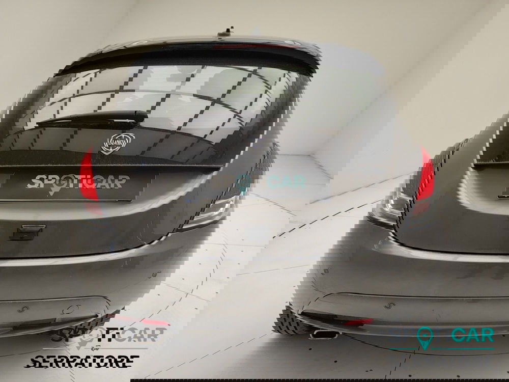 Lancia Ypsilon usata a Como (6)