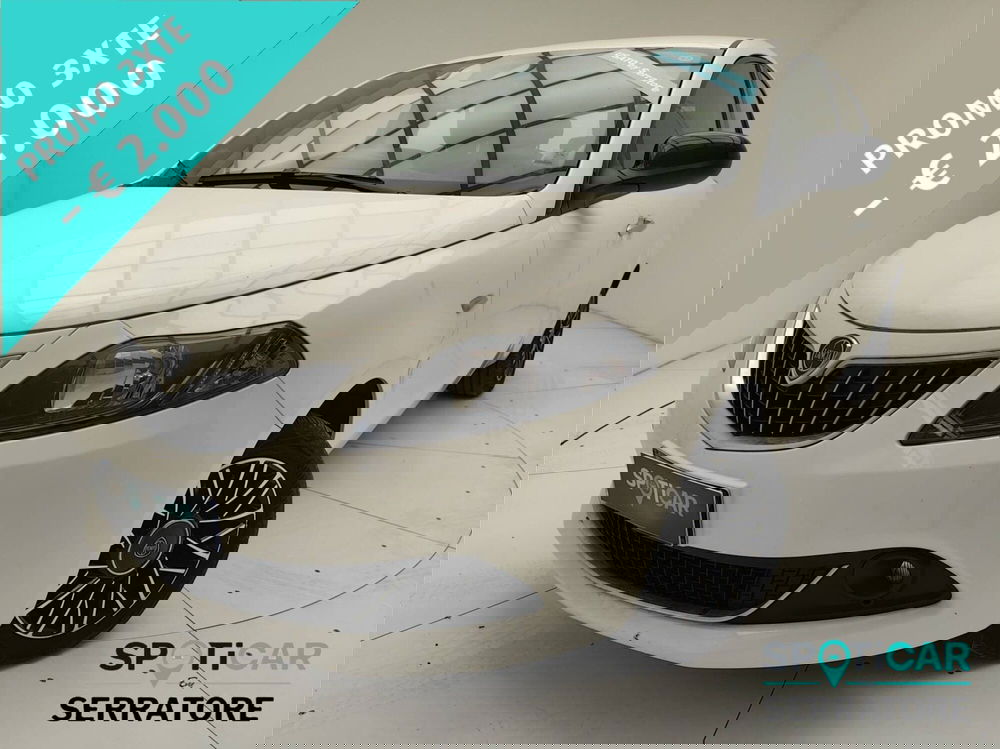 Lancia Ypsilon usata a Como