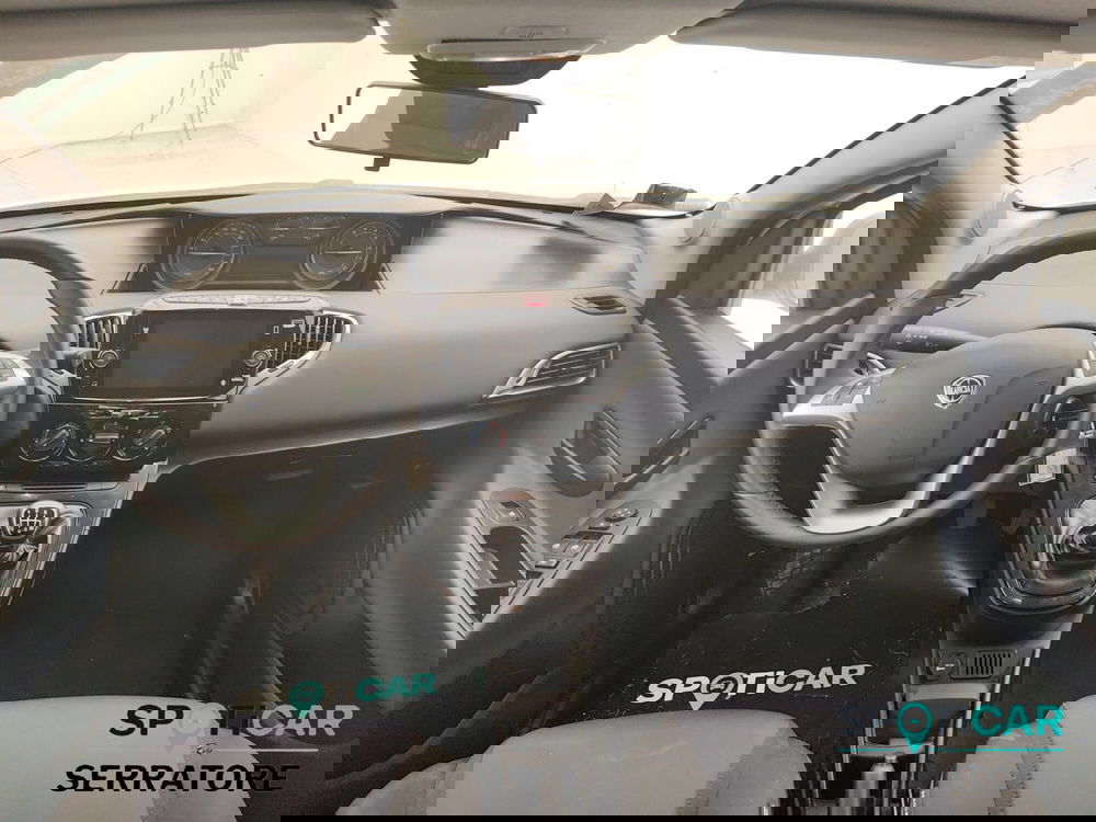 Lancia Ypsilon usata a Como (14)