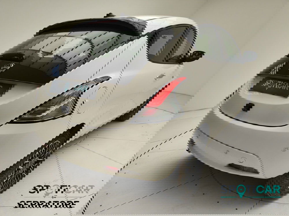 Lancia Ypsilon usata a Como (5)