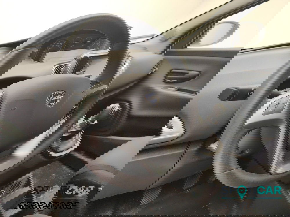 Lancia Ypsilon usata a Como (7)