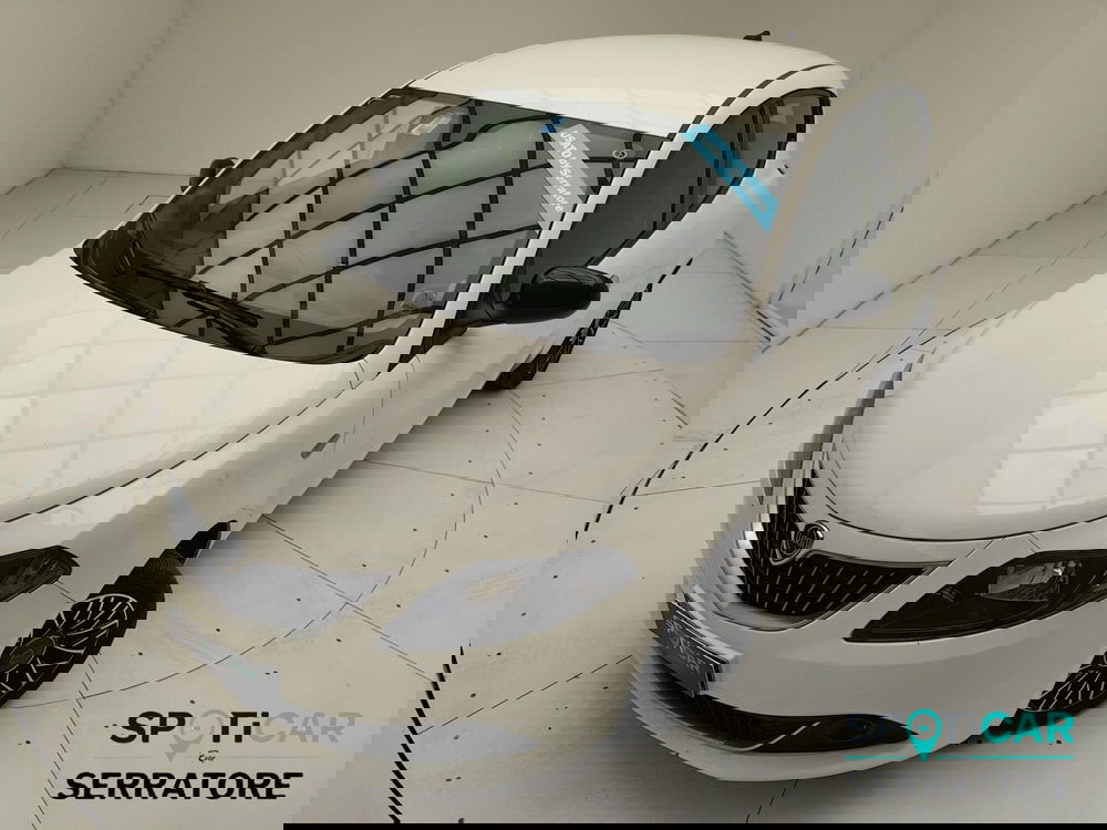 Lancia Ypsilon usata a Como (15)