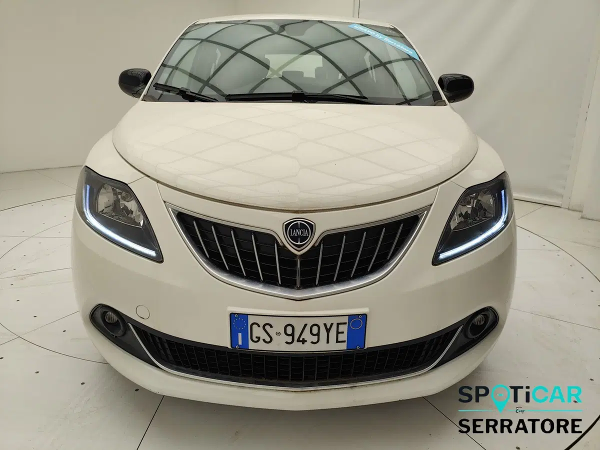 Lancia Ypsilon usata a Como (2)