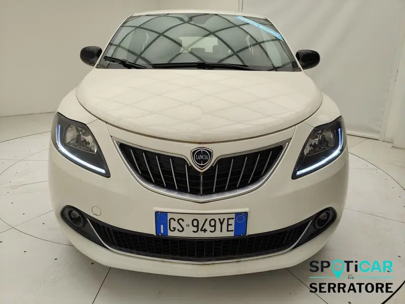 Lancia Ypsilon usata a Como (2)