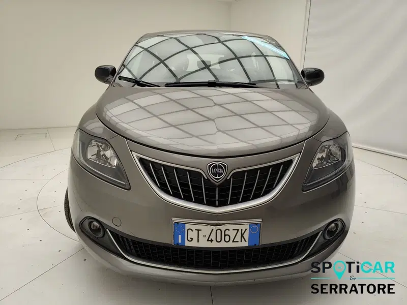Lancia Ypsilon usata a Como (2)