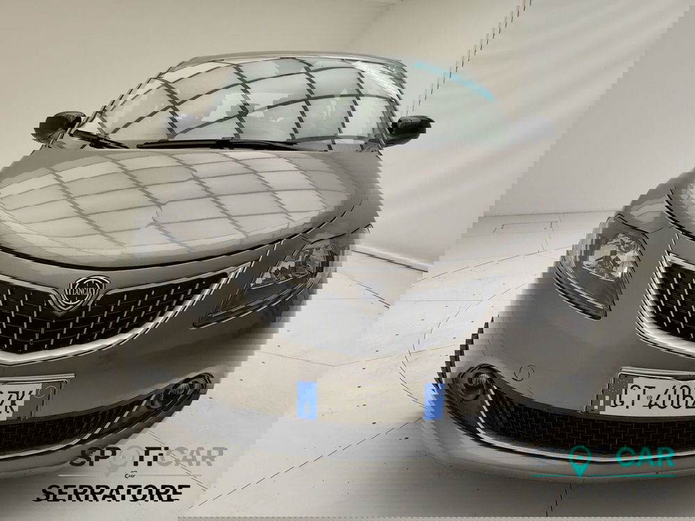 Lancia Ypsilon usata a Como (2)