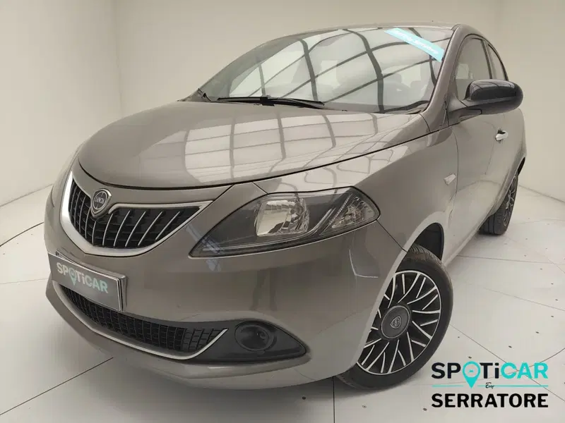 Lancia Ypsilon usata a Como
