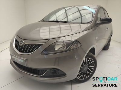 Lancia Ypsilon 1.0 FireFly 5 porte S&amp;S Hybrid Ecochic Silver del 2024 usata a Erba