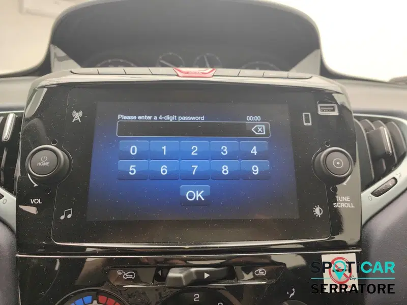 Lancia Ypsilon usata a Como (10)