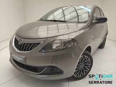 Lancia Ypsilon 1.0 FireFly 5 porte S&amp;S Hybrid Ecochic Silver del 2024 usata a Erba