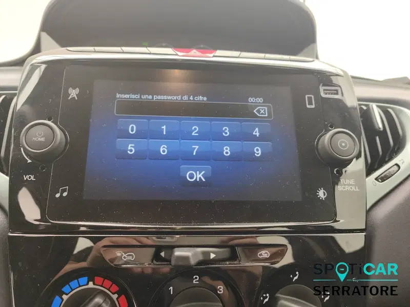 Lancia Ypsilon usata a Como (10)