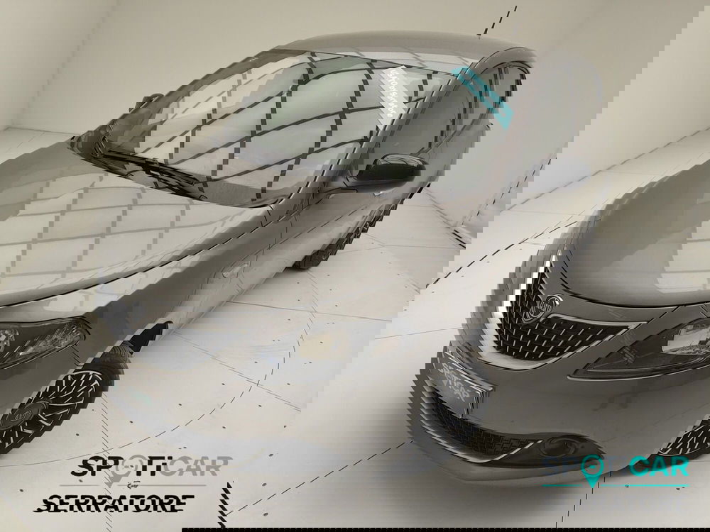 Lancia Ypsilon usata a Como (15)