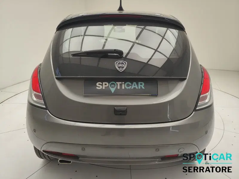 Lancia Ypsilon usata a Como (6)