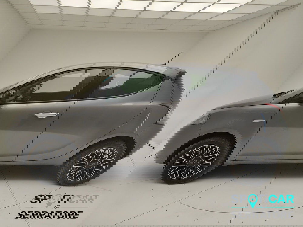 Lancia Ypsilon usata a Como (4)