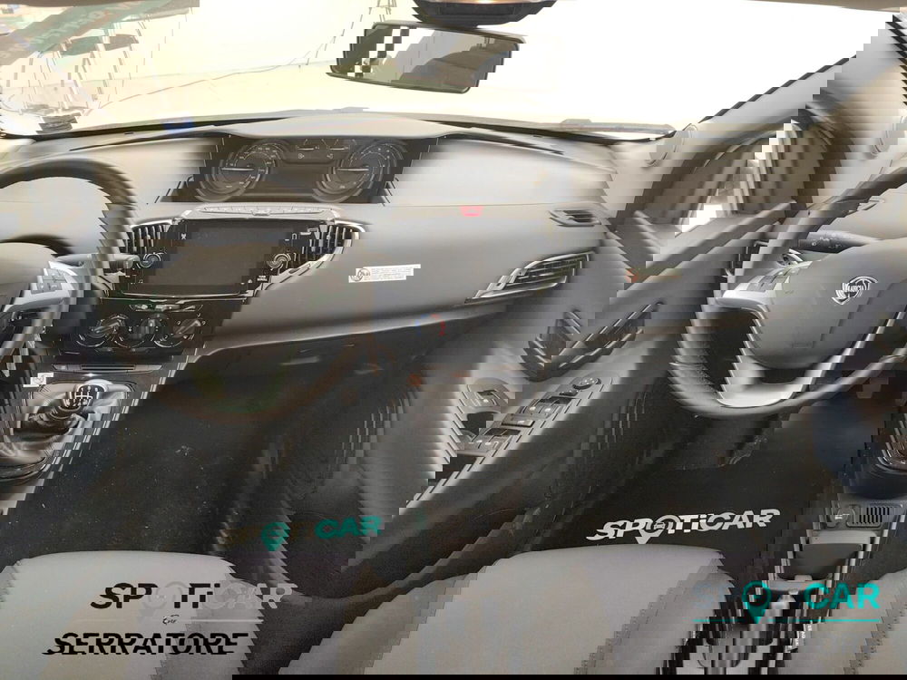 Lancia Ypsilon usata a Como (14)