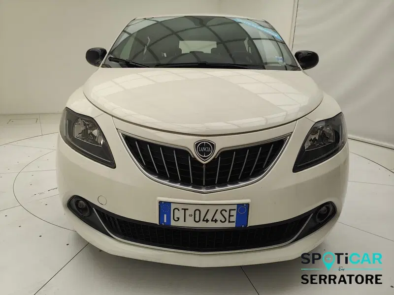 Lancia Ypsilon usata a Como (2)