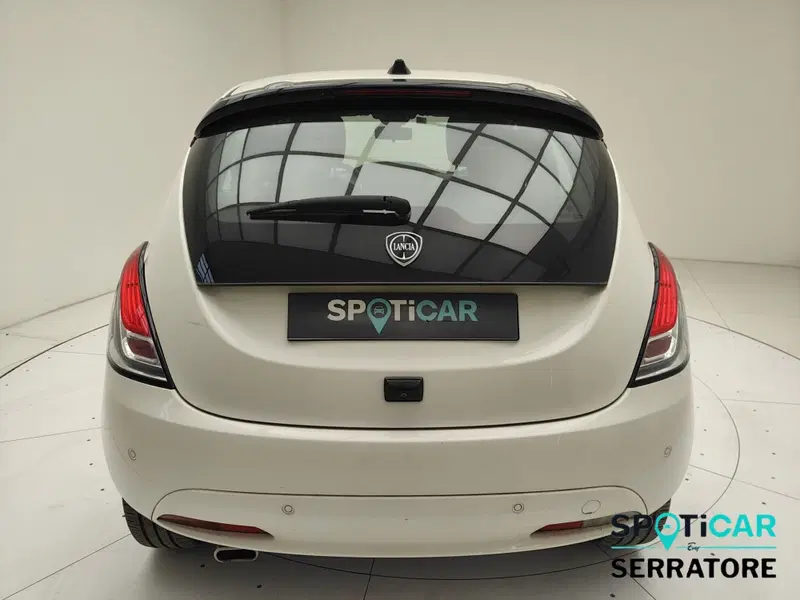 Lancia Ypsilon usata a Como (6)