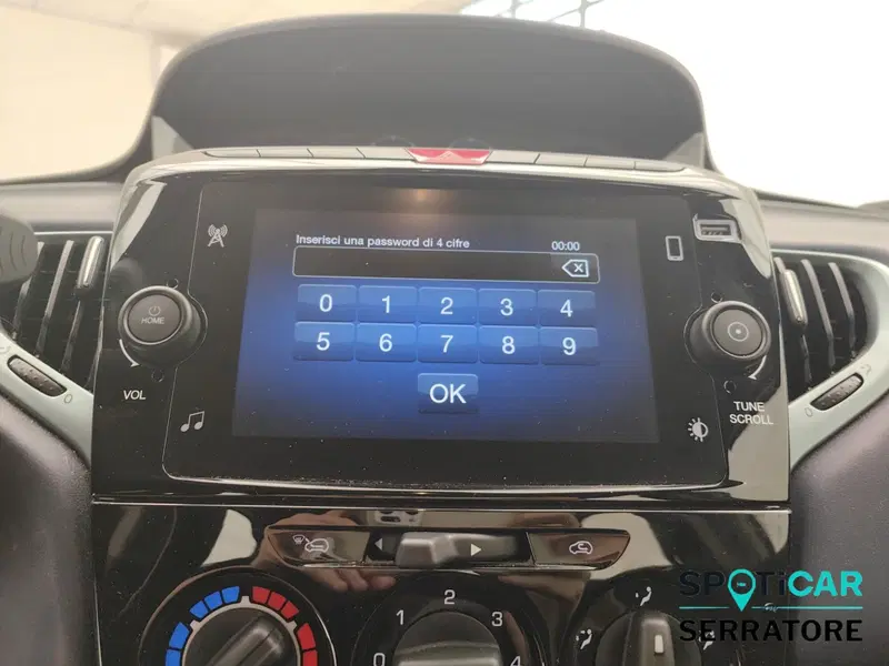 Lancia Ypsilon usata a Como (10)