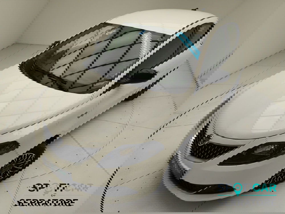 Lancia Ypsilon usata a Como (15)