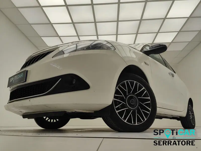 Lancia Ypsilon usata a Como (3)
