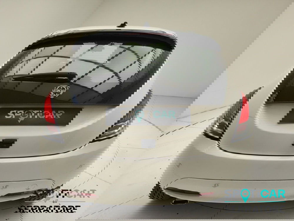 Lancia Ypsilon usata a Como (6)