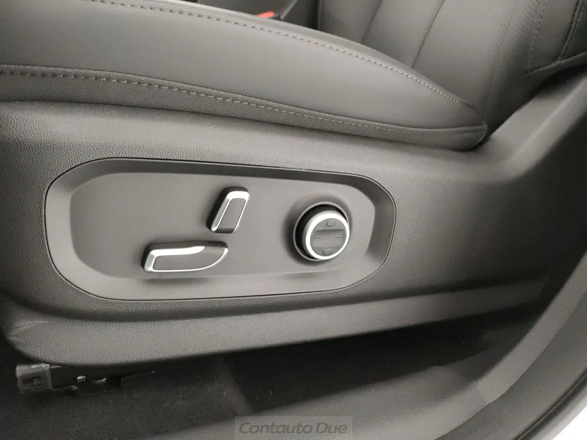 Omoda Omoda 7 SHS-P nuova a Caserta (19)