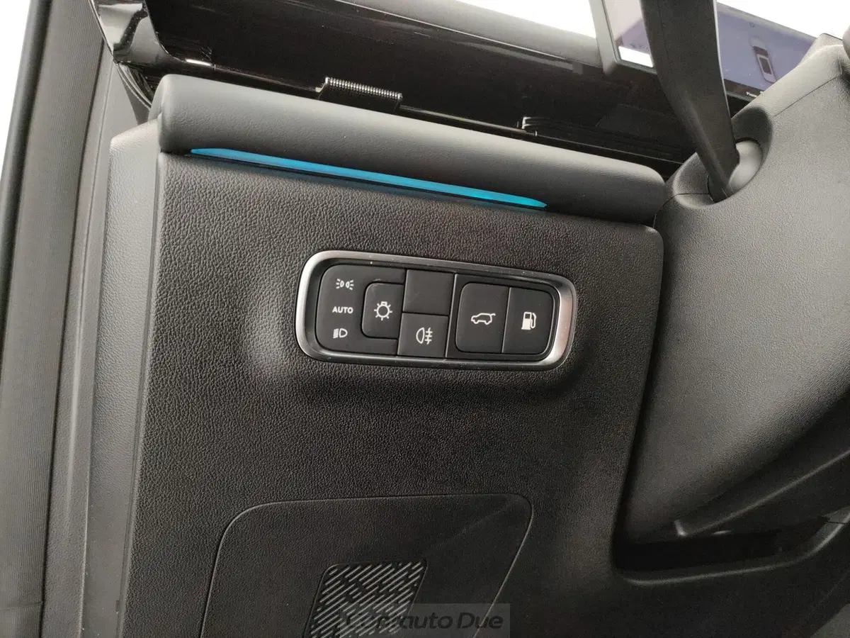 Omoda Omoda 7 SHS-P nuova a Caserta (20)