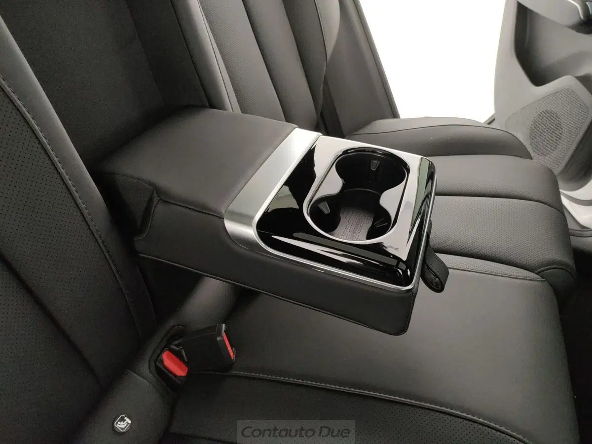 Omoda Omoda 7 SHS-P nuova a Caserta (11)