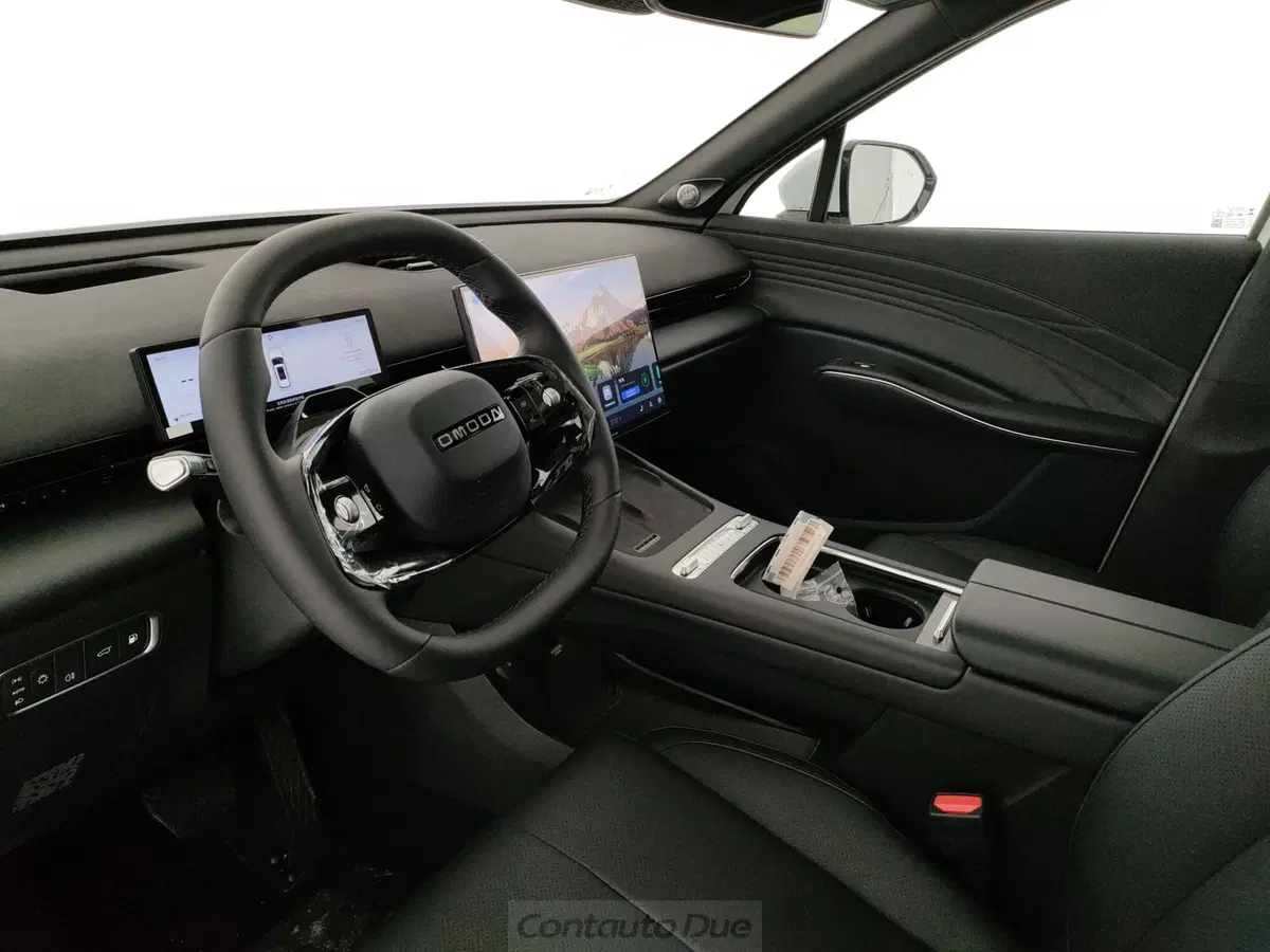 Omoda Omoda 7 SHS-P nuova a Caserta (18)