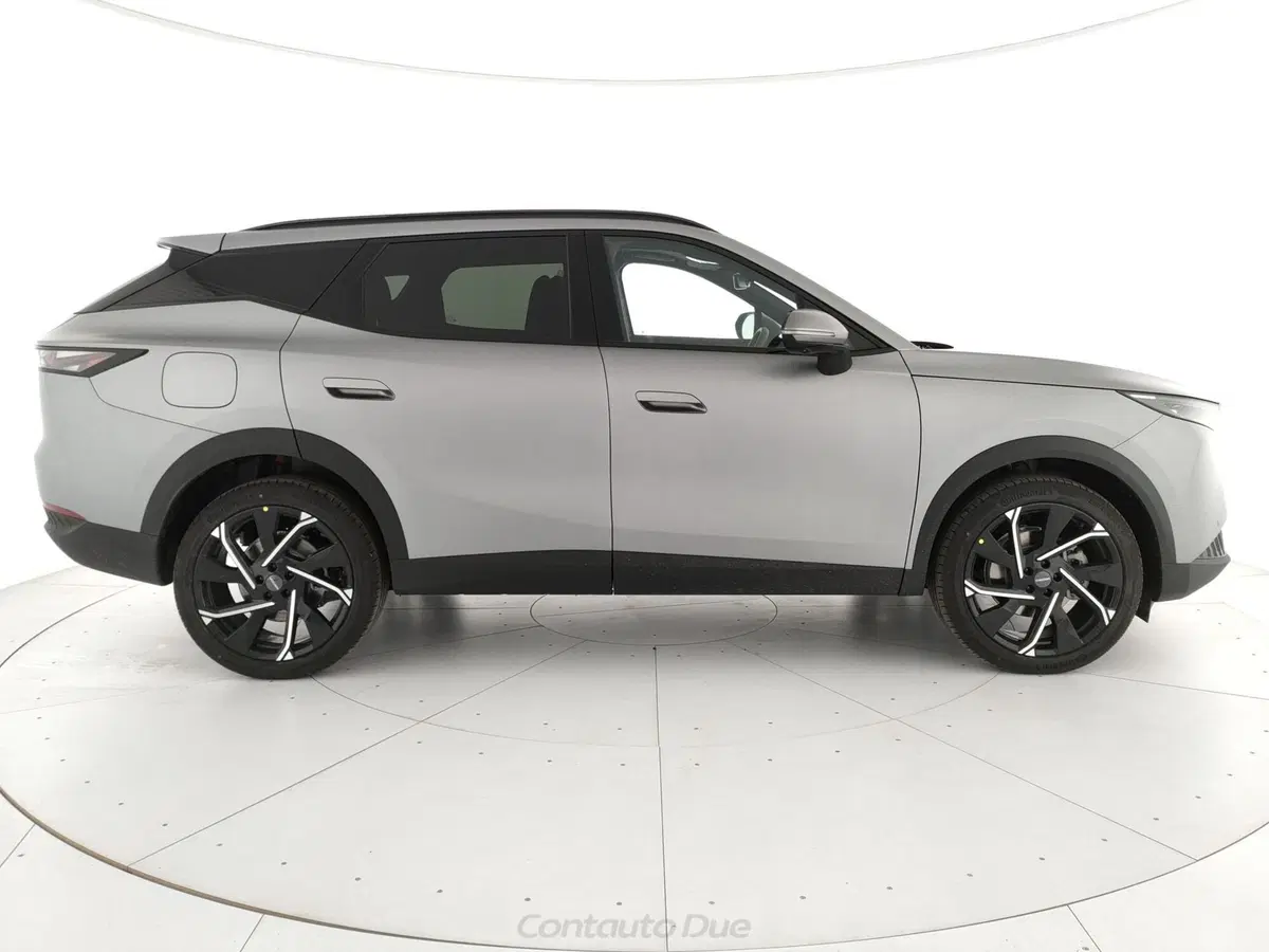 Omoda Omoda 7 SHS-P nuova a Caserta (4)