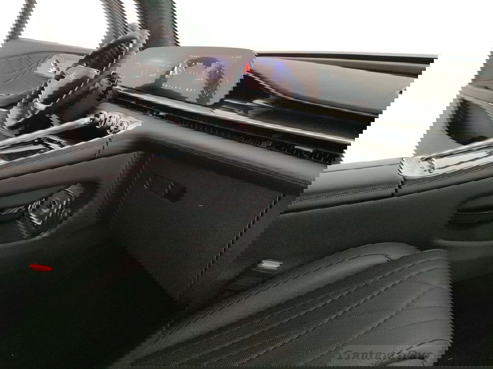 Omoda Omoda 9 SHS-P nuova a Caserta (17)