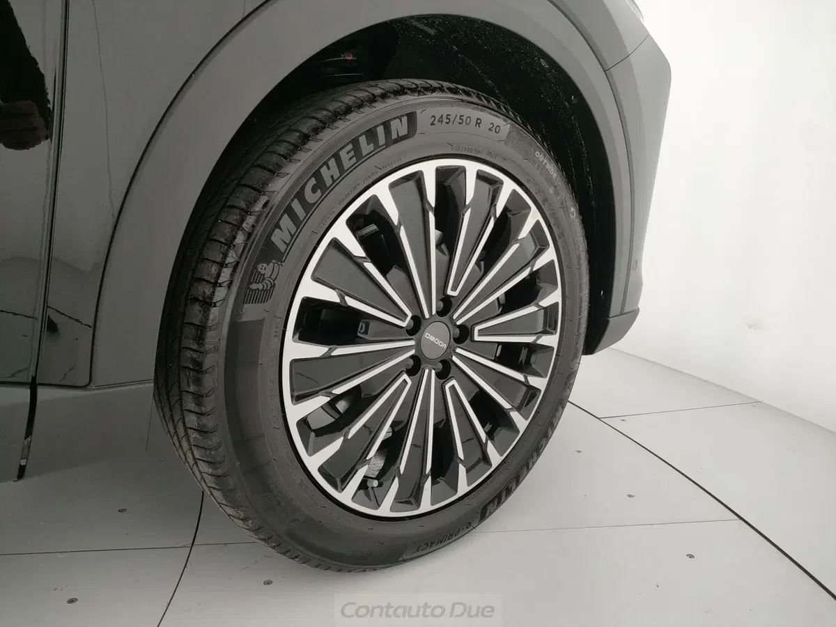 Omoda Omoda 9 SHS-P nuova a Caserta (19)