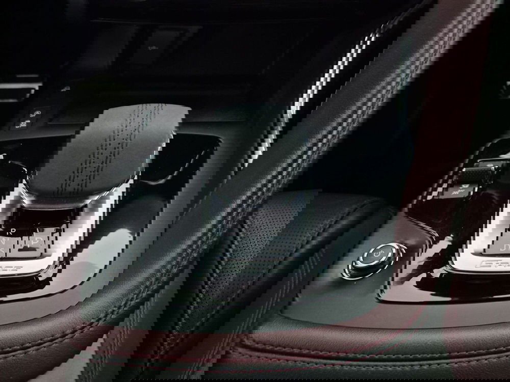 Jaguar E-Pace usata a Torino (11)