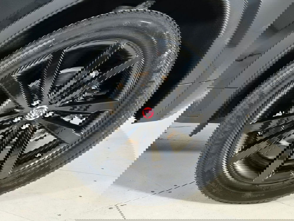 Jaguar E-Pace usata a Torino (9)