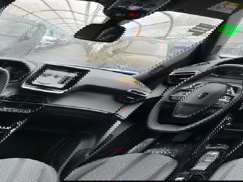 Peugeot 2008 nuova a Milano (17)