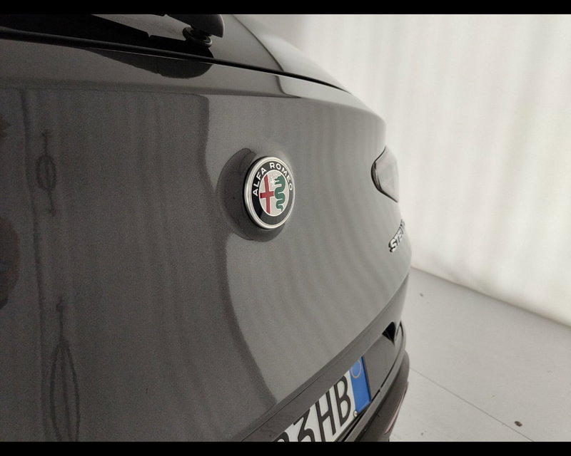 Alfa Romeo Stelvio usata a Caserta (10)