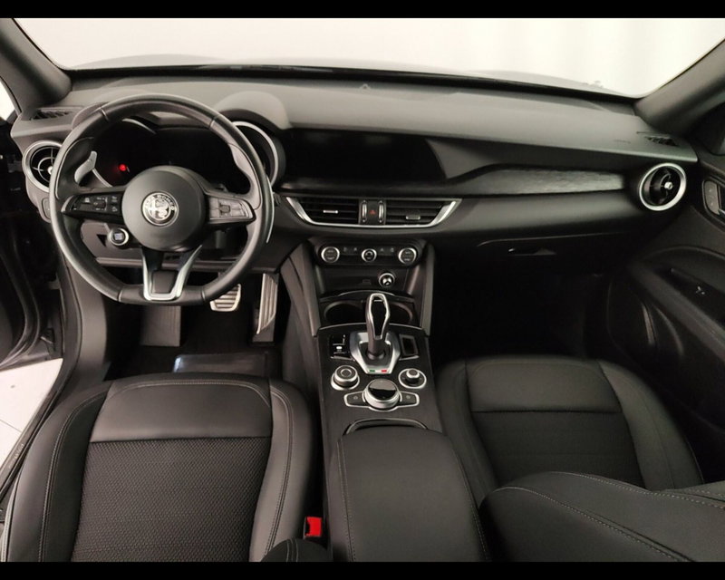 Alfa Romeo Stelvio usata a Caserta (15)
