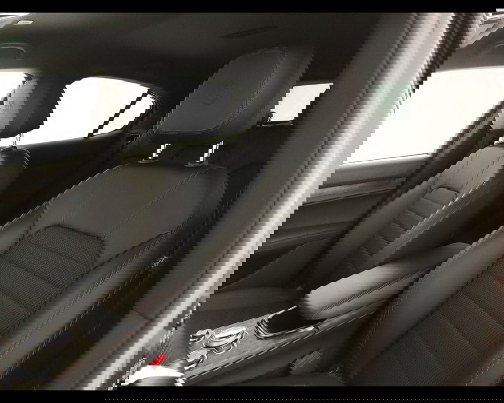 Alfa Romeo Stelvio usata a Caserta (17)