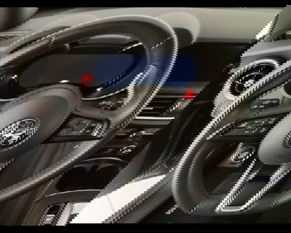 Alfa Romeo Stelvio usata a Caserta (20)