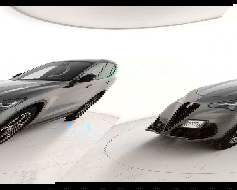 Alfa Romeo Stelvio usata a Caserta (3)