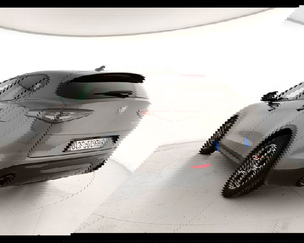 Alfa Romeo Stelvio usata a Caserta (5)